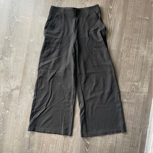 Wide Leg Cropped Pant